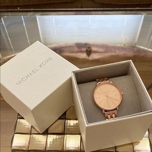 Women’s Michael Kors Rose Gold Watch